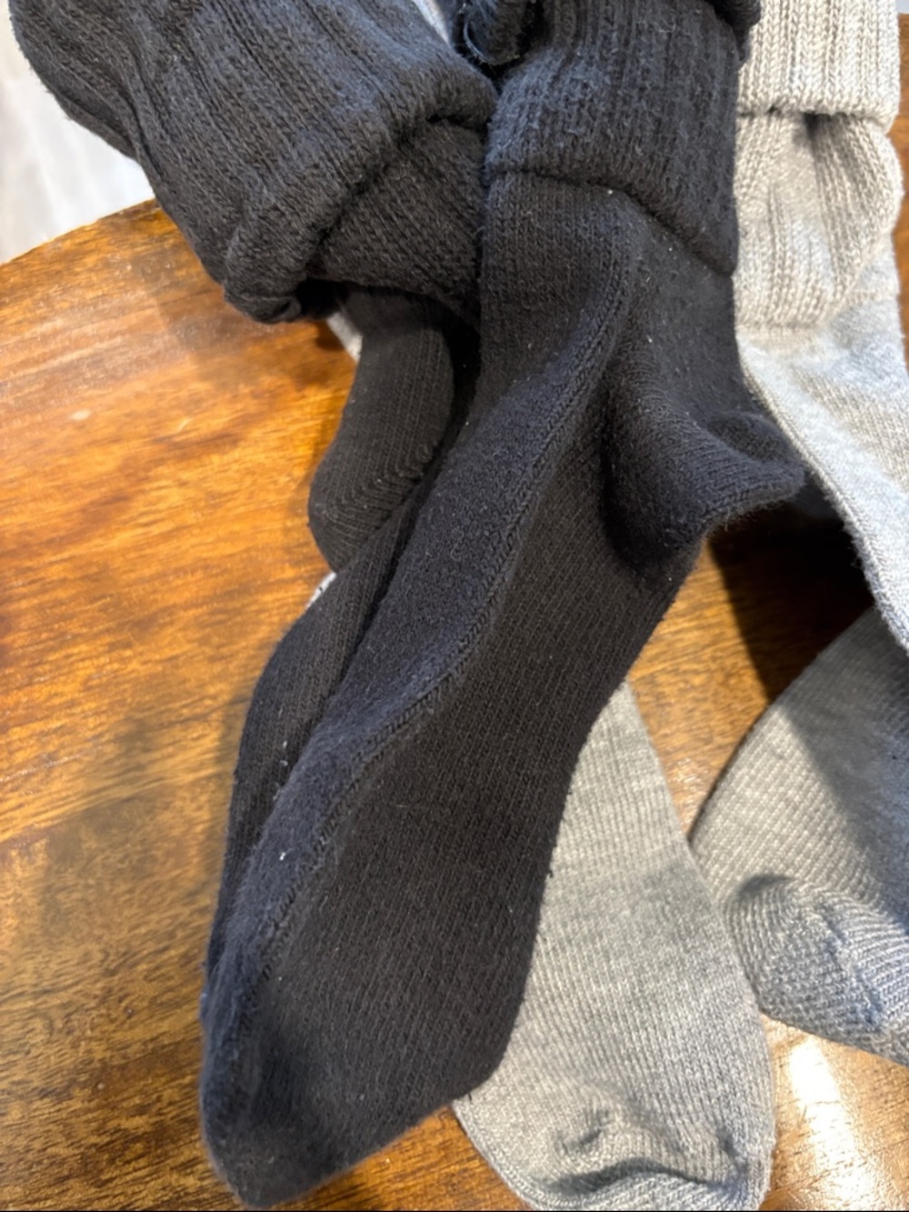 ALO Yoga Unisex Scrunch Socks in Black and Light Gray - Picture 8 of 10